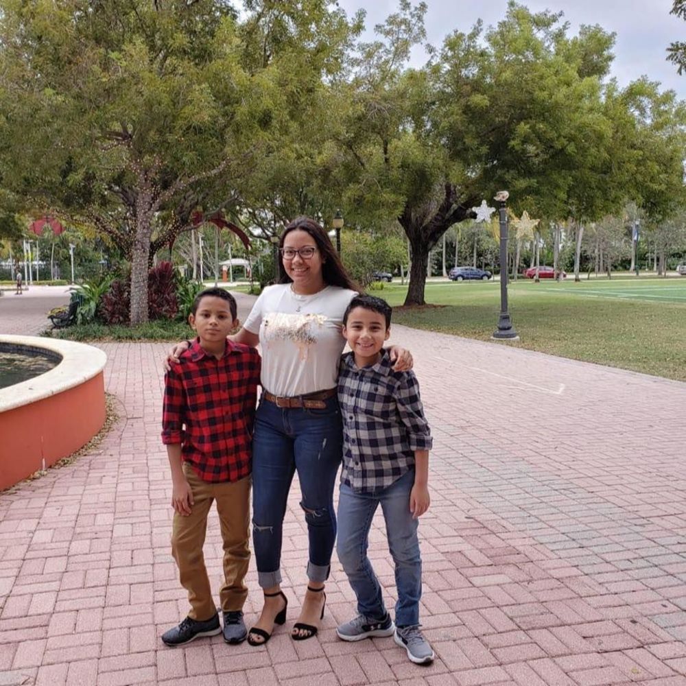 Meet your Posher, Esperanza